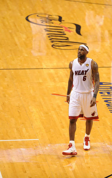 另一方面则 另一方面则