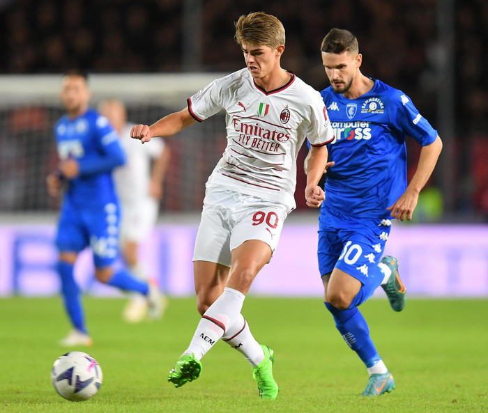 完全不同 完全不同