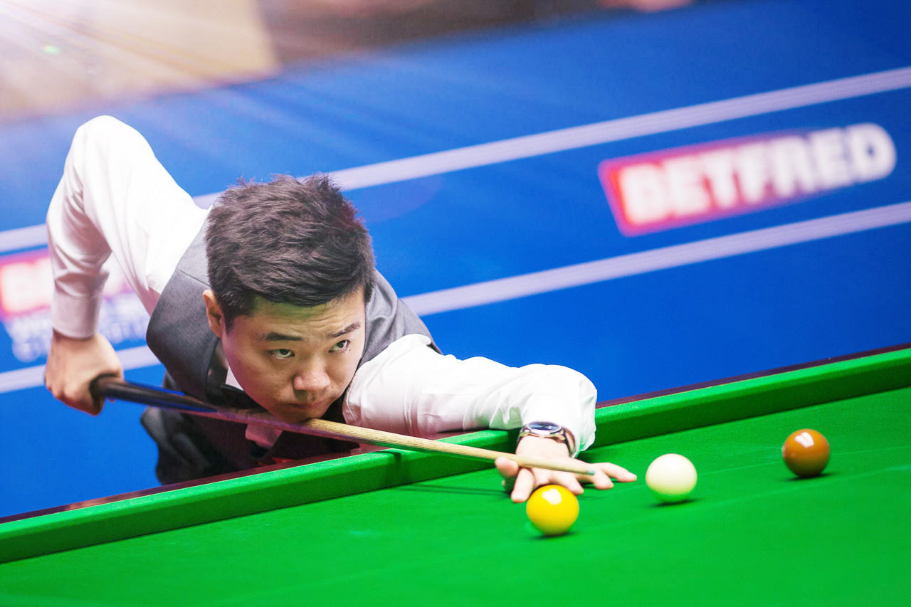 中一名内线 中一名内线