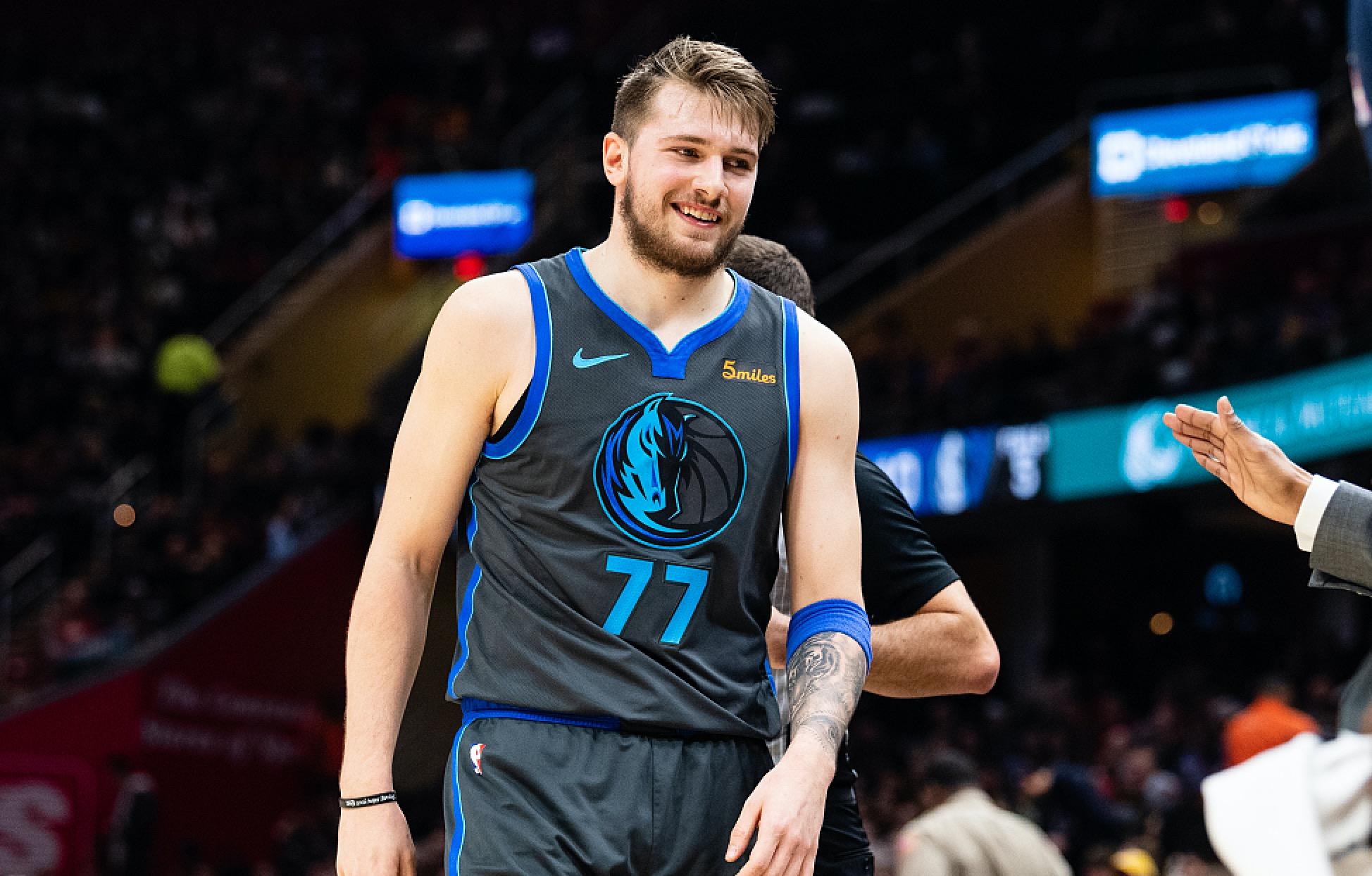 主动发声拒 主动发声拒